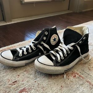 Converse All-star Hightop Women’s Sneaker Size 9